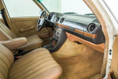 1983 Mercedes - Benz 300TDT Turbo combi (W123)
