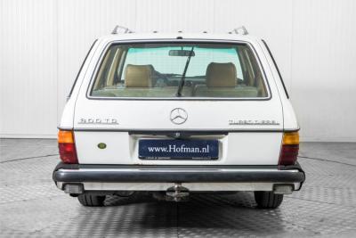 1983 Mercedes - Benz 300TDT Turbo combi (W123)