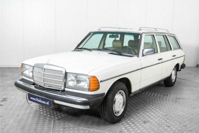 1983 Mercedes - Benz 300TDT Turbo combi (W123)