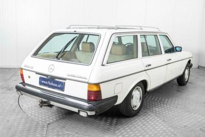 1983 Mercedes - Benz 300TDT Turbo combi (W123)