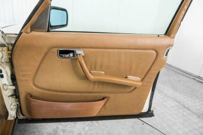 1983 Mercedes - Benz 300TDT Turbo combi (W123)