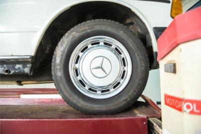1983 Mercedes - Benz 300TDT Turbo combi (W123)