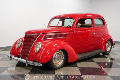 1937 Ford Tudor Humpback