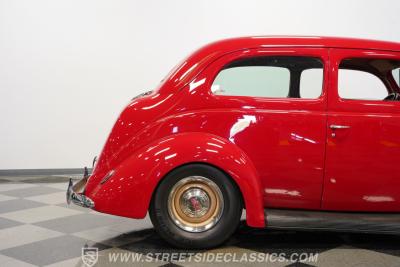 1937 Ford Tudor Humpback