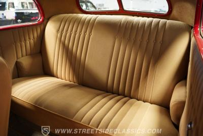 1937 Ford Tudor Humpback