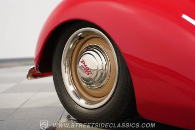 1937 Ford Tudor Humpback