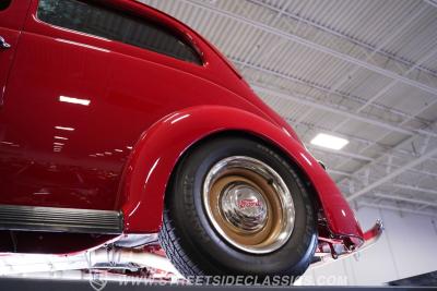 1937 Ford Tudor Humpback