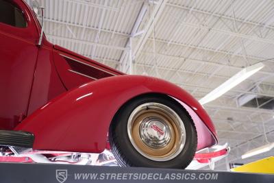 1937 Ford Tudor Humpback