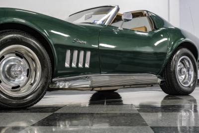 1969 Chevrolet Corvette 427 Tri-Power