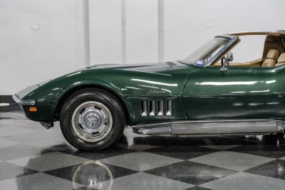 1969 Chevrolet Corvette 427 Tri-Power