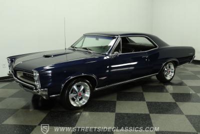 1966 Pontiac GTO Tri Power
