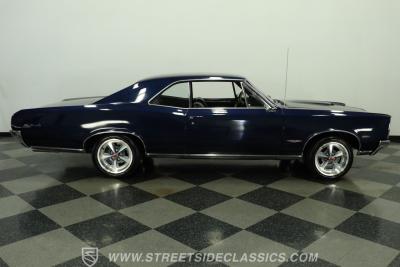 1966 Pontiac GTO Tri Power