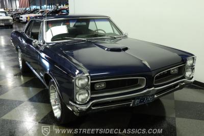 1966 Pontiac GTO Tri Power