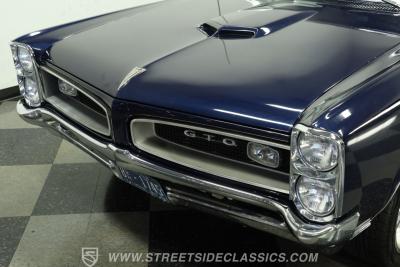 1966 Pontiac GTO Tri Power