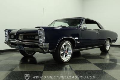 1966 Pontiac GTO Tri Power
