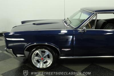1966 Pontiac GTO Tri Power
