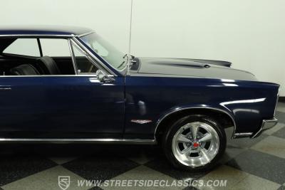1966 Pontiac GTO Tri Power