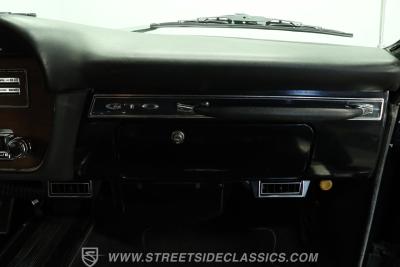 1966 Pontiac GTO Tri Power
