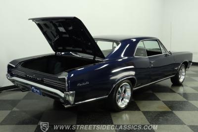 1966 Pontiac GTO Tri Power