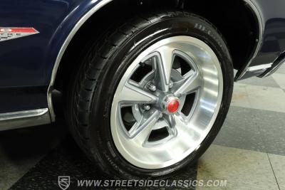 1966 Pontiac GTO Tri Power