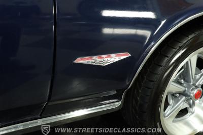 1966 Pontiac GTO Tri Power