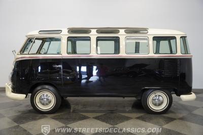 1975 Volkswagen Type 2 23 Window Deluxe