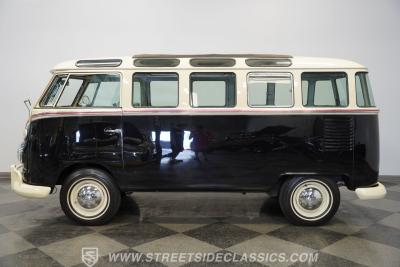 1975 Volkswagen Type 2 23 Window Deluxe
