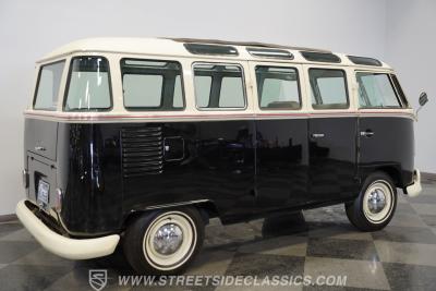 1975 Volkswagen Type 2 23 Window Deluxe