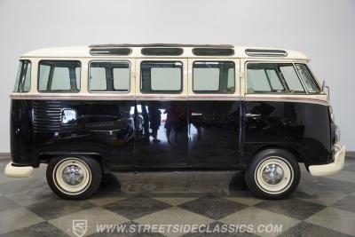 1975 Volkswagen Type 2 23 Window Deluxe