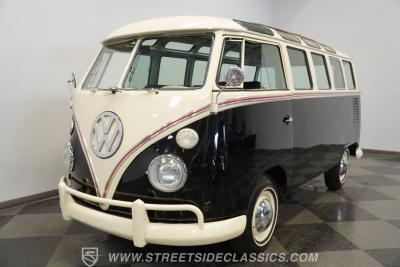 1975 Volkswagen Type 2 23 Window Deluxe