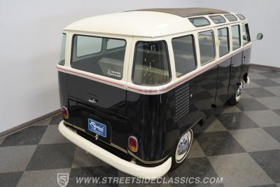 1975 Volkswagen Type 2 23 Window Deluxe