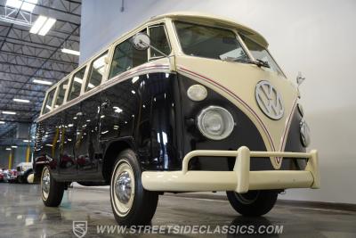 1975 Volkswagen Type 2 23 Window Deluxe