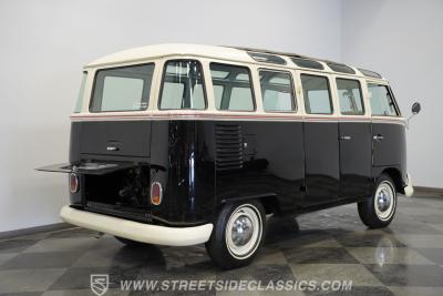 1975 Volkswagen Type 2 23 Window Deluxe