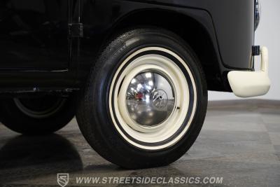 1975 Volkswagen Type 2 23 Window Deluxe