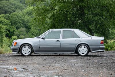 1990 Mercedes - Benz 300E AMG