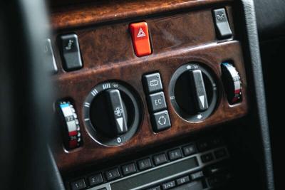 1990 Mercedes - Benz 300E AMG