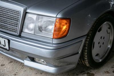 1990 Mercedes - Benz 300E AMG