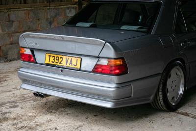 1990 Mercedes - Benz 300E AMG