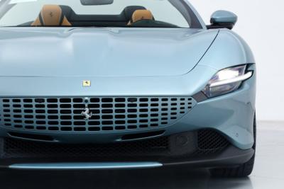 2025 Ferrari ROMA SPIDER