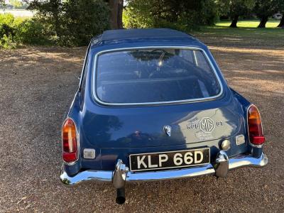 1966 MG B GT