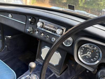 1966 MG B GT
