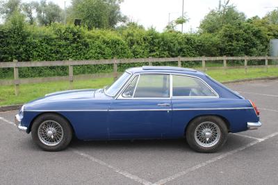 1966 MG B GT