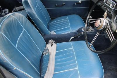 1966 MG B GT