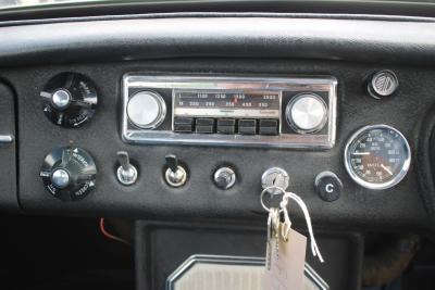 1966 MG B GT