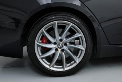 2022 Alfa Romeo Giulia