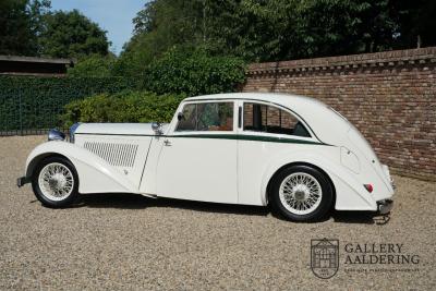 1933 Bentley 3&frac12; litre &ldquo;Streamline&rdquo; by Park Ward &amp; Co