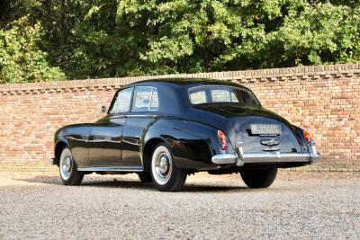 1965 Rolls - Royce Silver Cloud III &ldquo;With Radford cocktail cabinets&rdquo; Only 21000 Miles