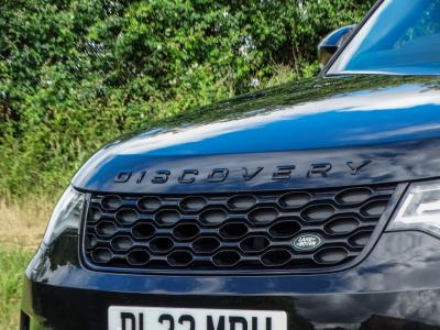 2022 Land Rover 3.0 D300 MHEV R-Dynamic SE Auto 4WD Euro 6 (s/s) 5dr