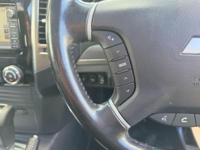 2017 Mitsubishi 3.2 DI-DC SG3 Auto 4WD Euro 6 5dr LWB
