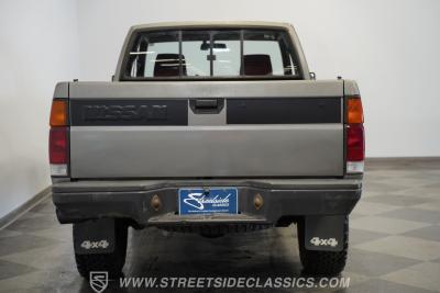 1989 Nissan 4x4 Hardbody Pick Up SE-V6